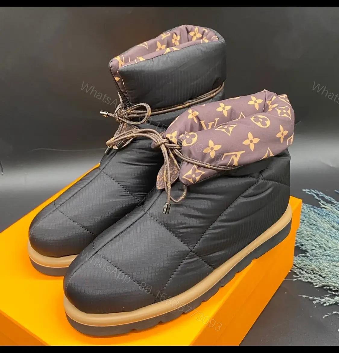LOUIS VUITTON — view 1
