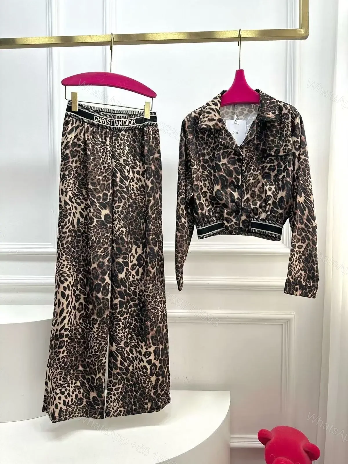 DIOR — view 1