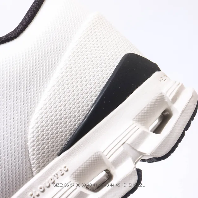On Cloud X 4 White / Black