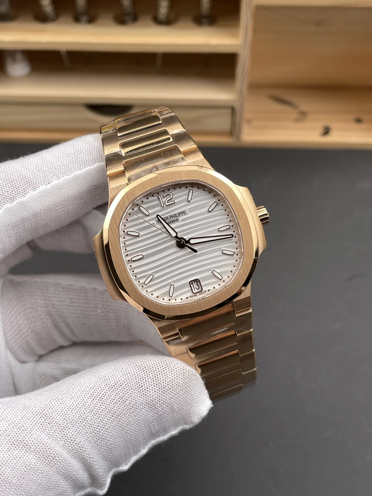 Patek Philippe Nautilus 7118/1R-001 Silvery Dial Watch — image 2