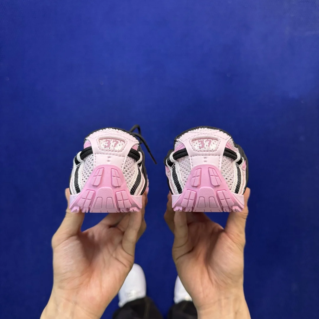Balenciaga Radar Slip-On Sneaker Pink/Black · 865868WSTBL5010