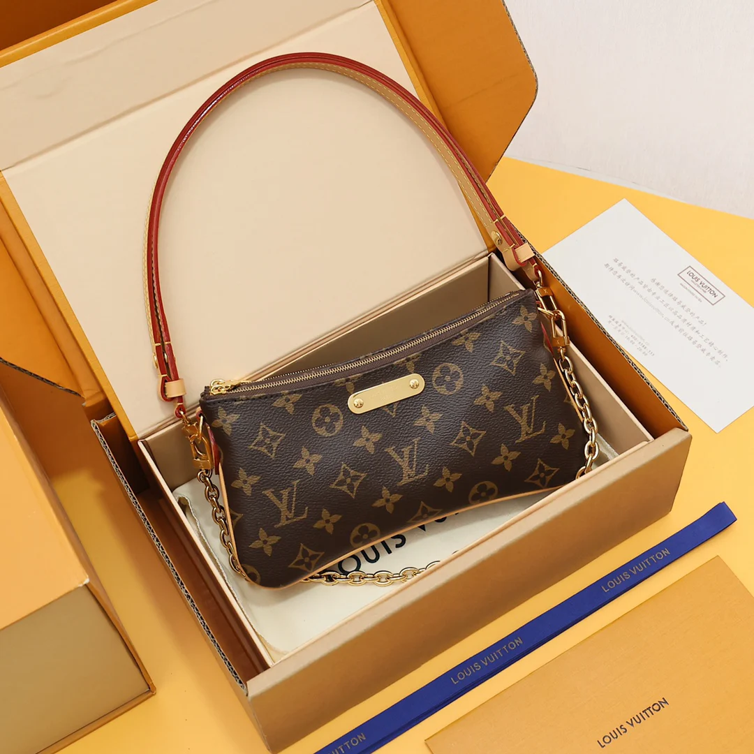Louis Vuitton Pochette Liv Monogram Monogram · M83008