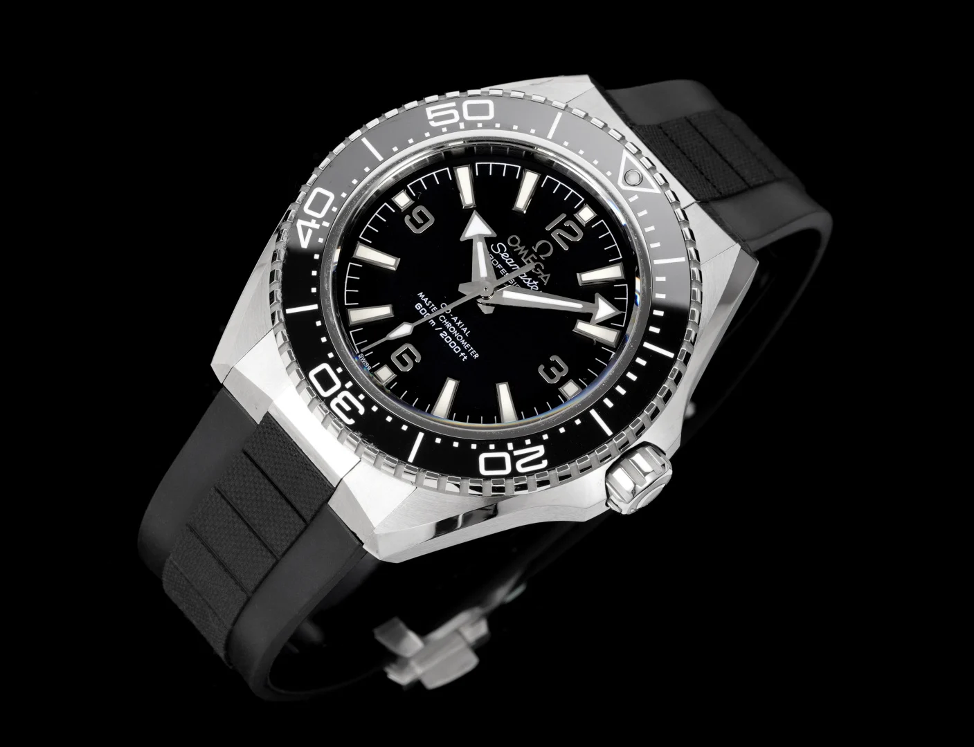 Omega Seamaster Planet Ocean 600M 42 mm Black dial / black bezel / black rubber strap · 217.32.42.21.01.001