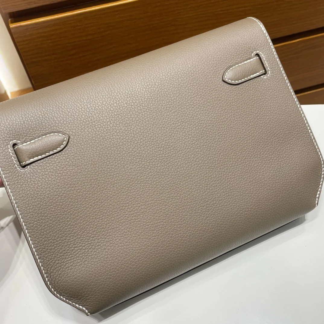 Hermès Kelly Depeches 25 Pouch Étoupe
