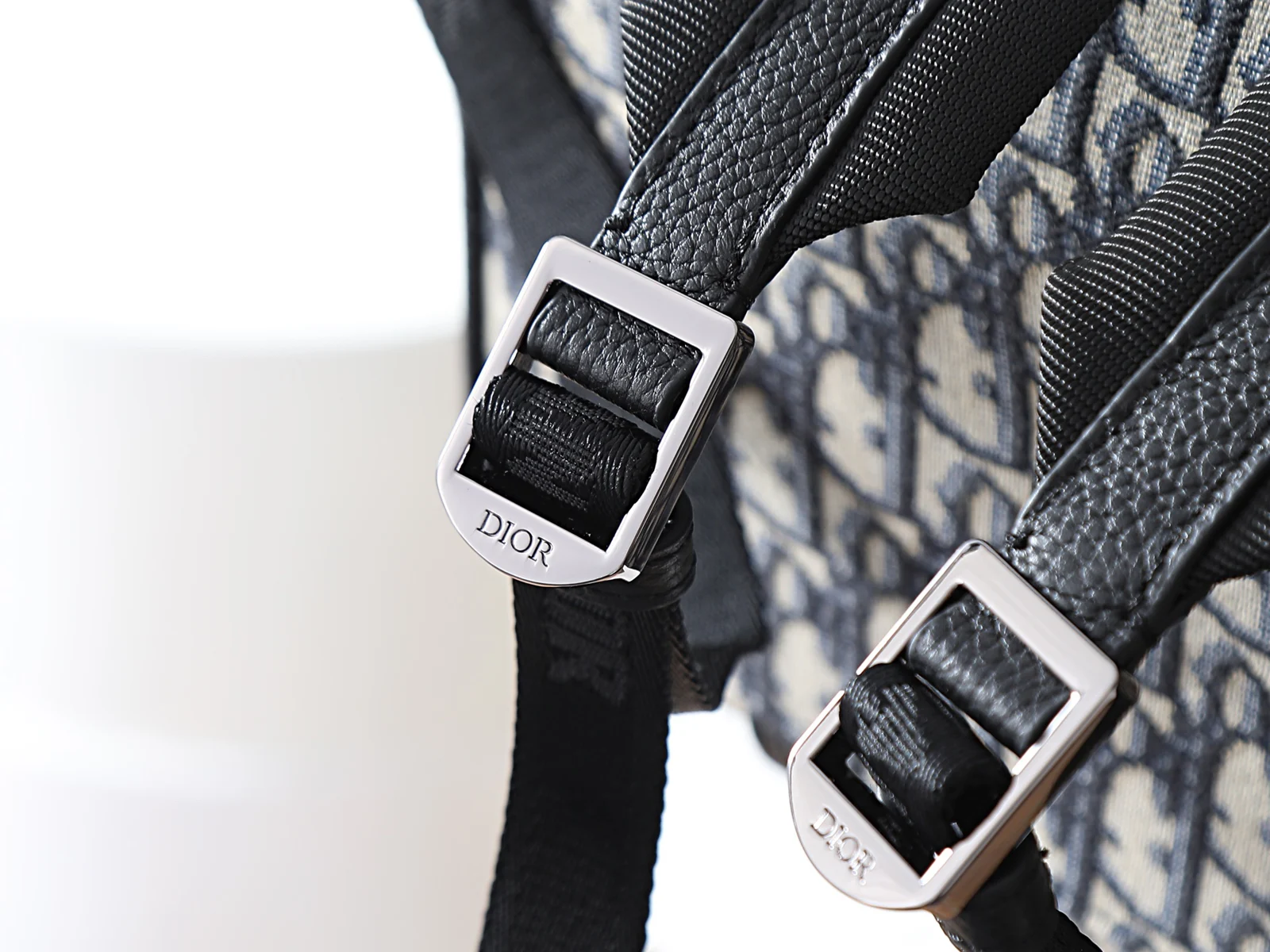 Dior Hit the Road Backpack with Flap Beige and Black Dior Oblique · 1ESBA205YKY_H27E