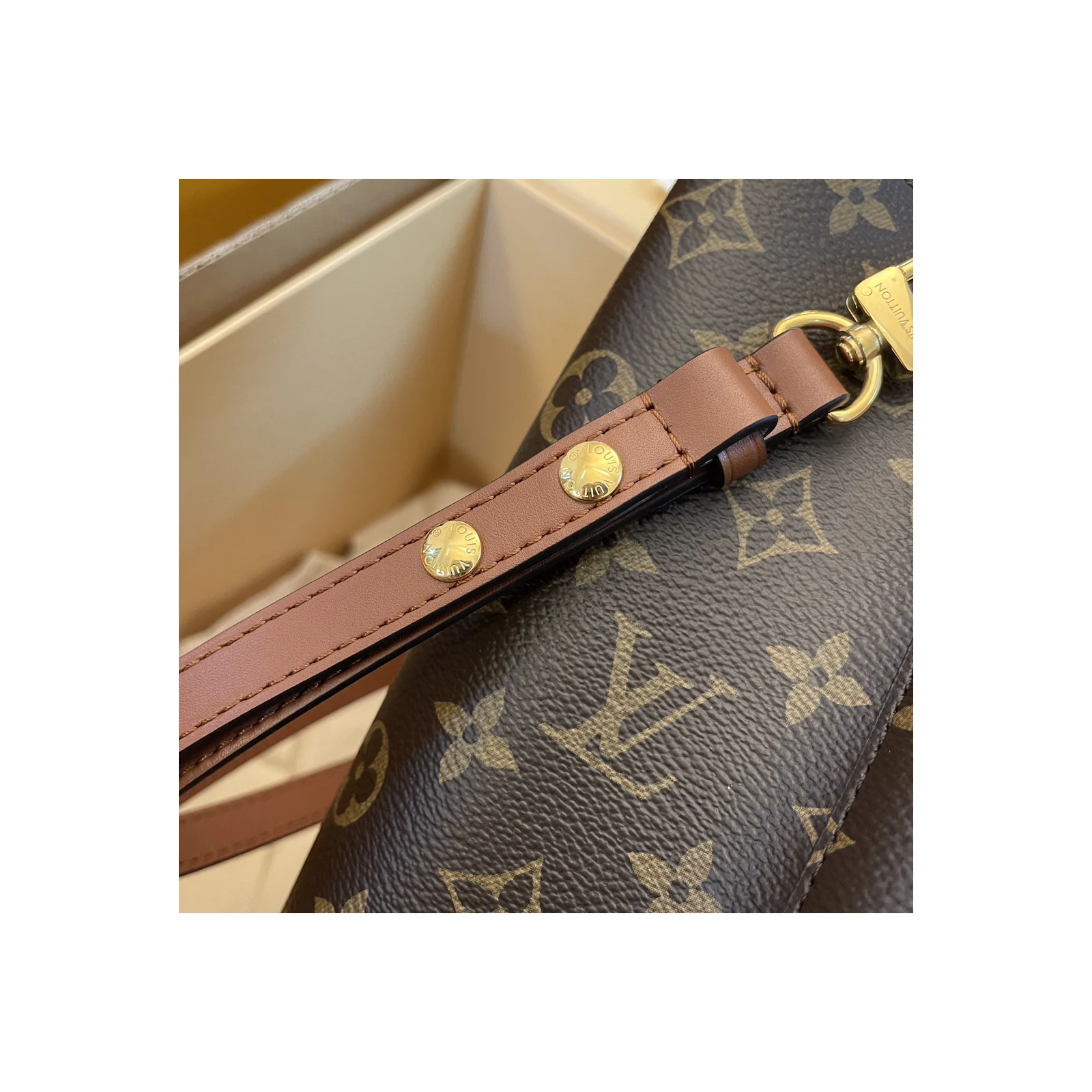 Louis Vuitton NéoNoé MM Monogram Monogram · Caramel Brown · M44887