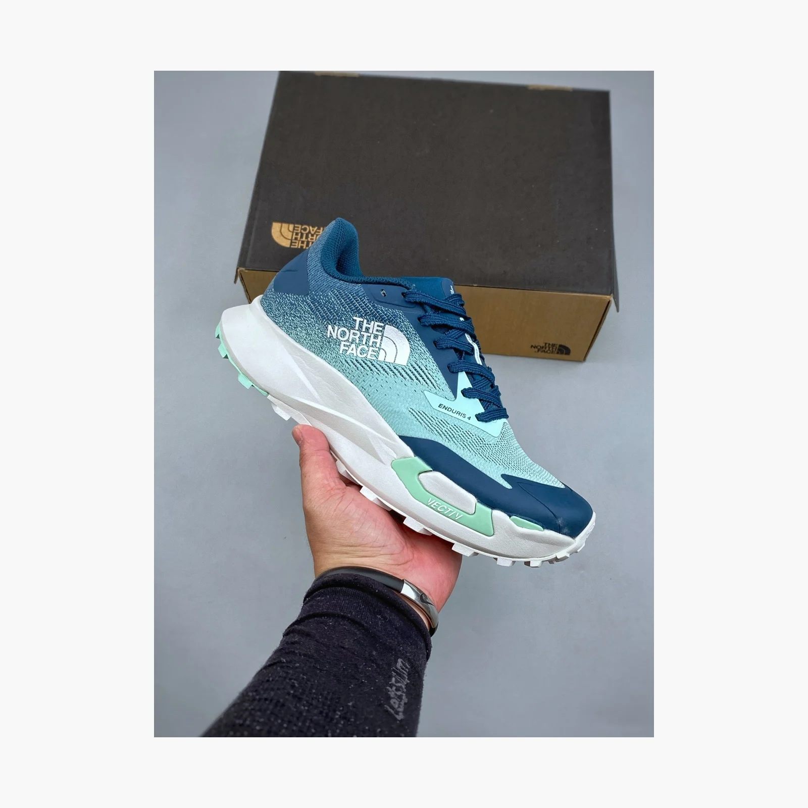 The North Face Women’s VECTIV Enduris 4 Transcendent Grey/Lemon Mist · NF0A8AEQ-6R8