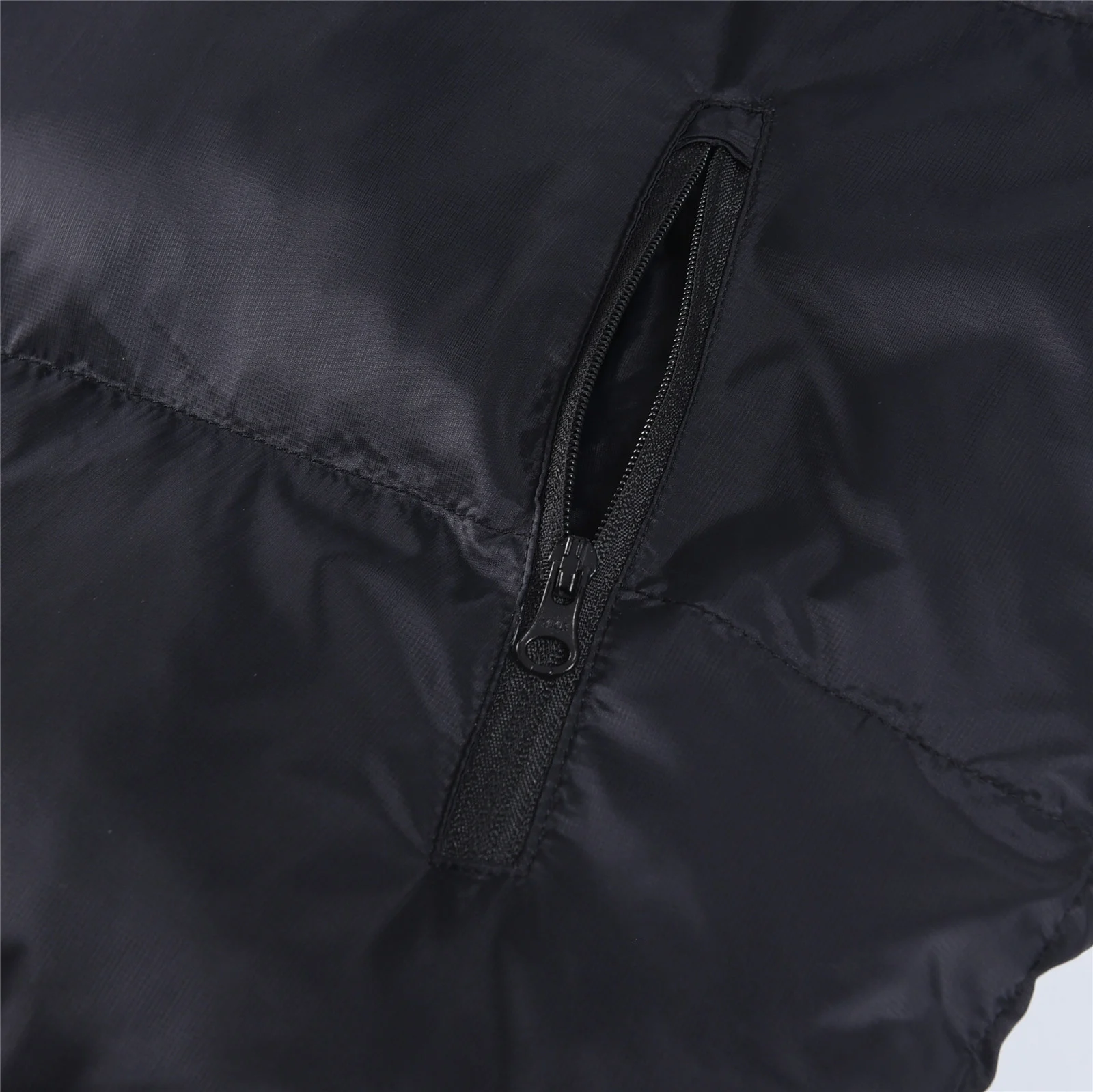 Alo Gold Rush Puffer Vest Black · W4469R
