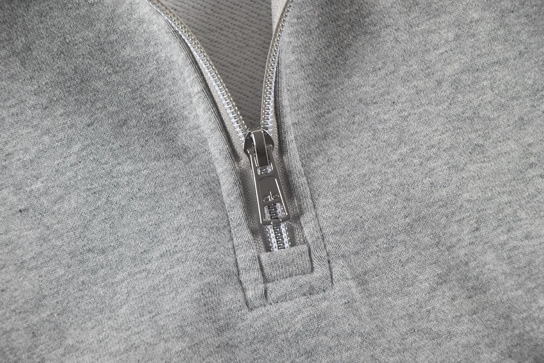 Alo Accolade 1/4 Zip Pullover Athletic Heather Grey · U3040RG