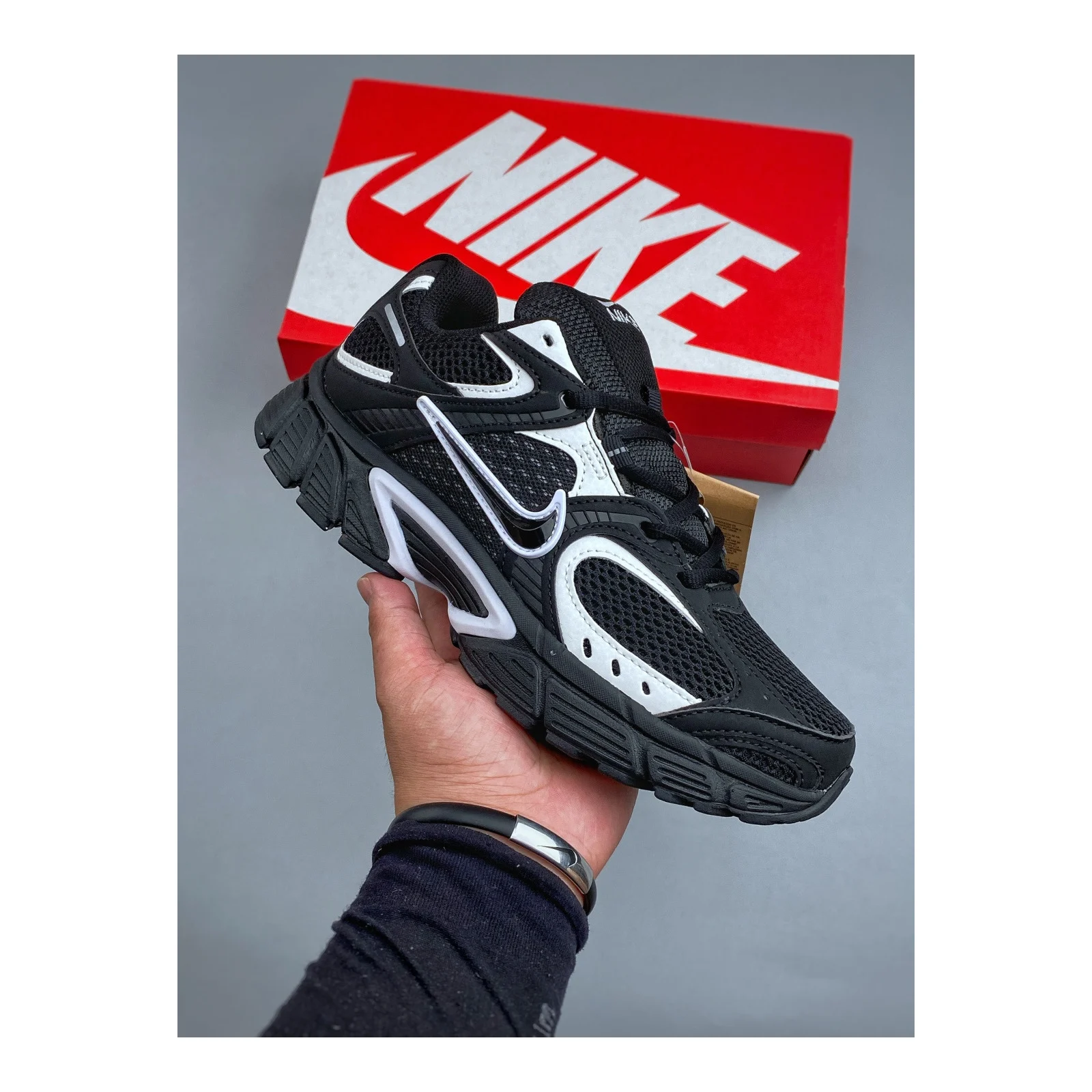 Nike V5 RNR Black / White / Black · IO7835-001