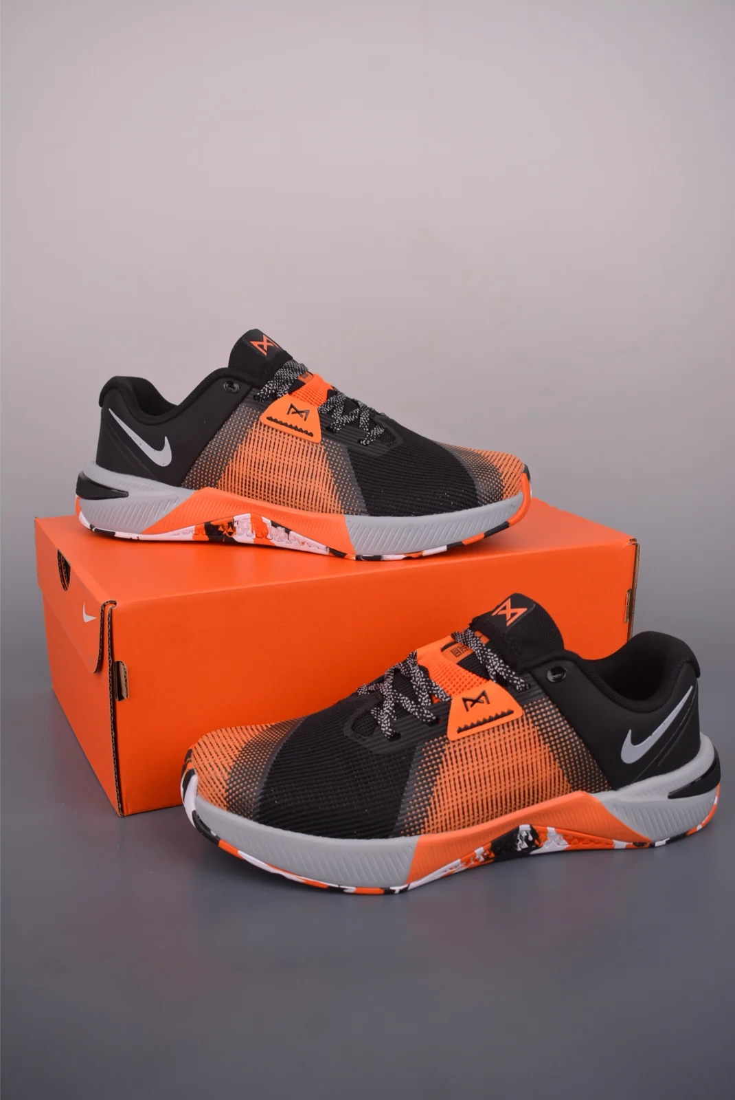 Nike Metcon 10 Black / Safety Orange / Wolf Grey · HJ1875-005