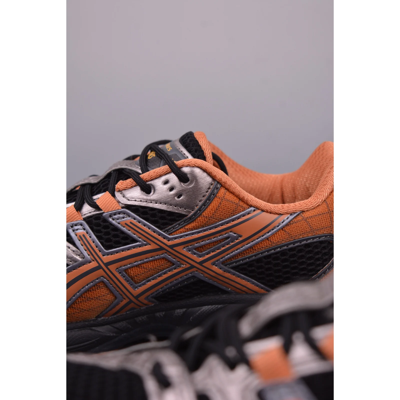 ASICS GEL-NIMBUS 10.1 Black / Rust Orange · 1203A543-004