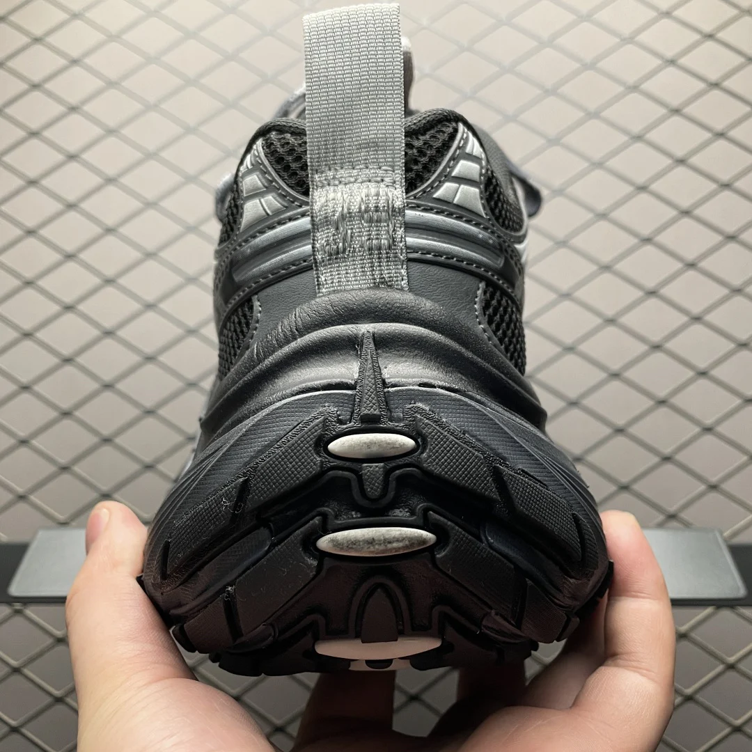 Balenciaga 6XL Sneaker Black / Grey · 815859W2MV21012