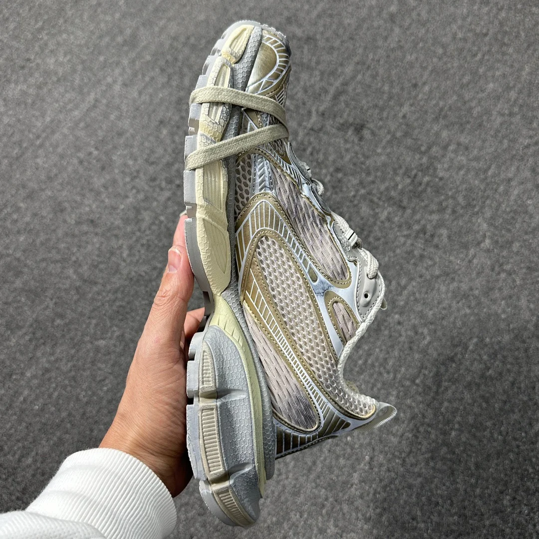 Balenciaga 3XL Light Beige · 734734W3XL49191