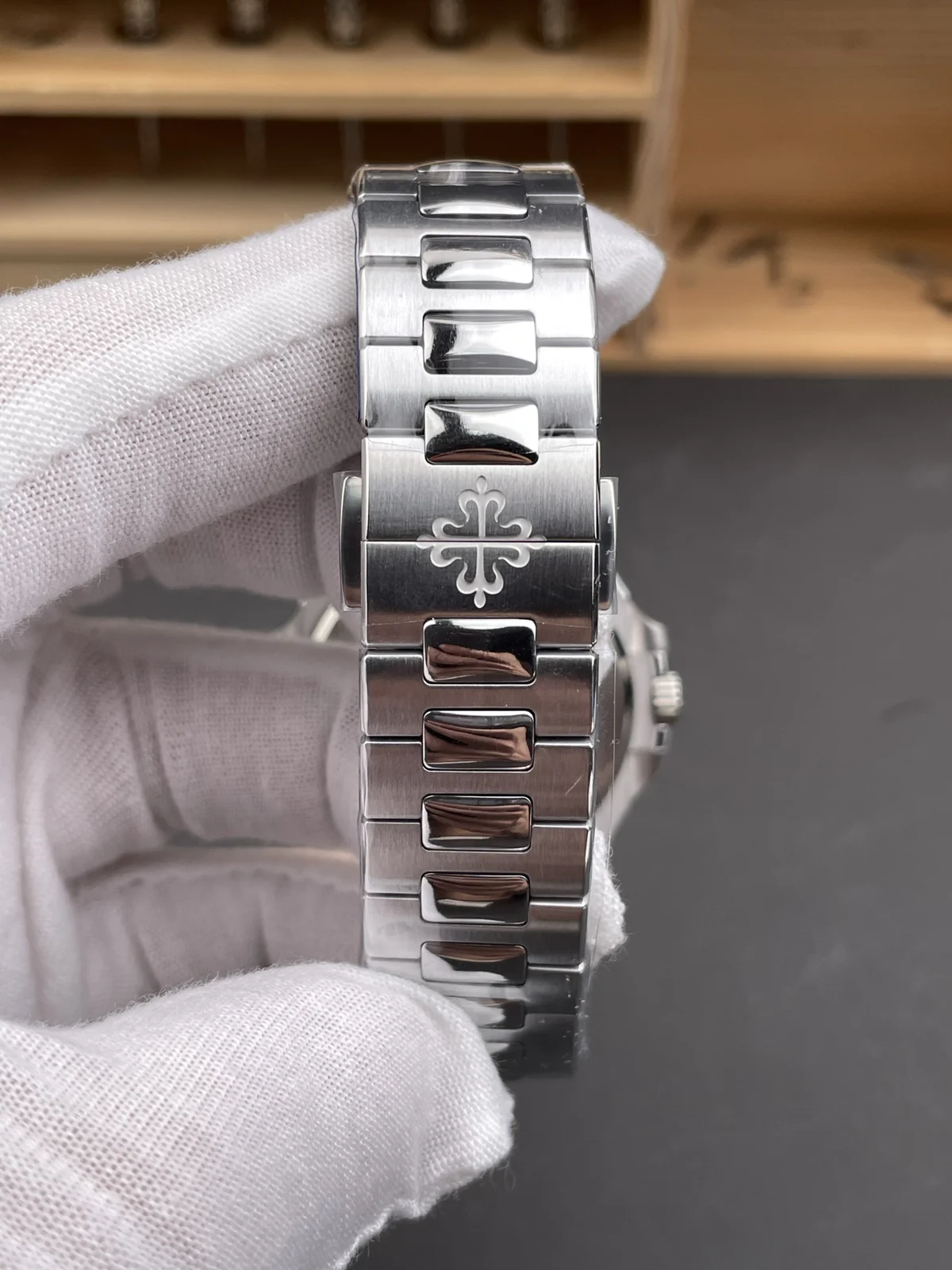 Patek Philippe Nautilus 5811/1G-001 Blue Dial Watch — image 8