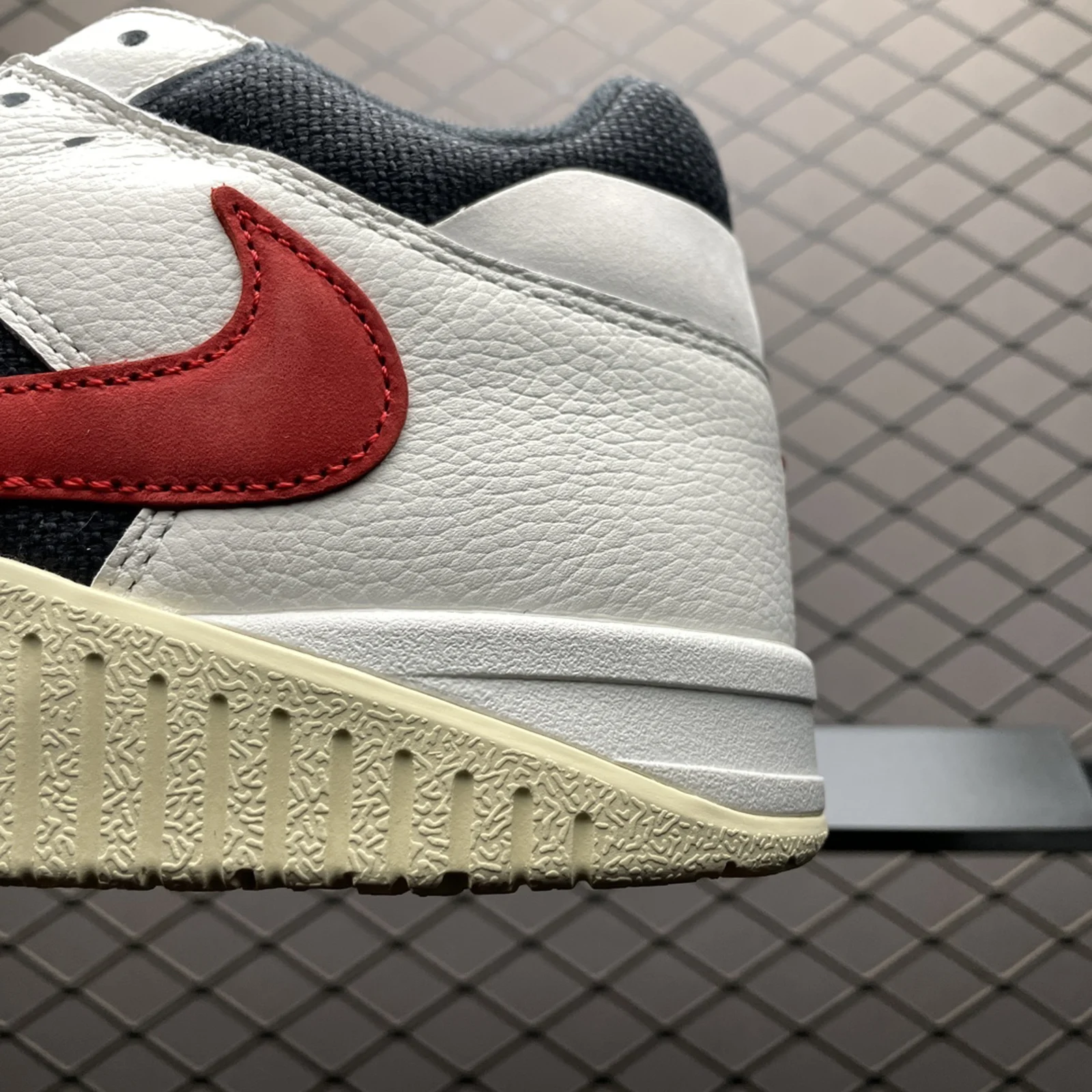 Jordan CJ1 T-Rexx Sail and University Red · FZ8117-101