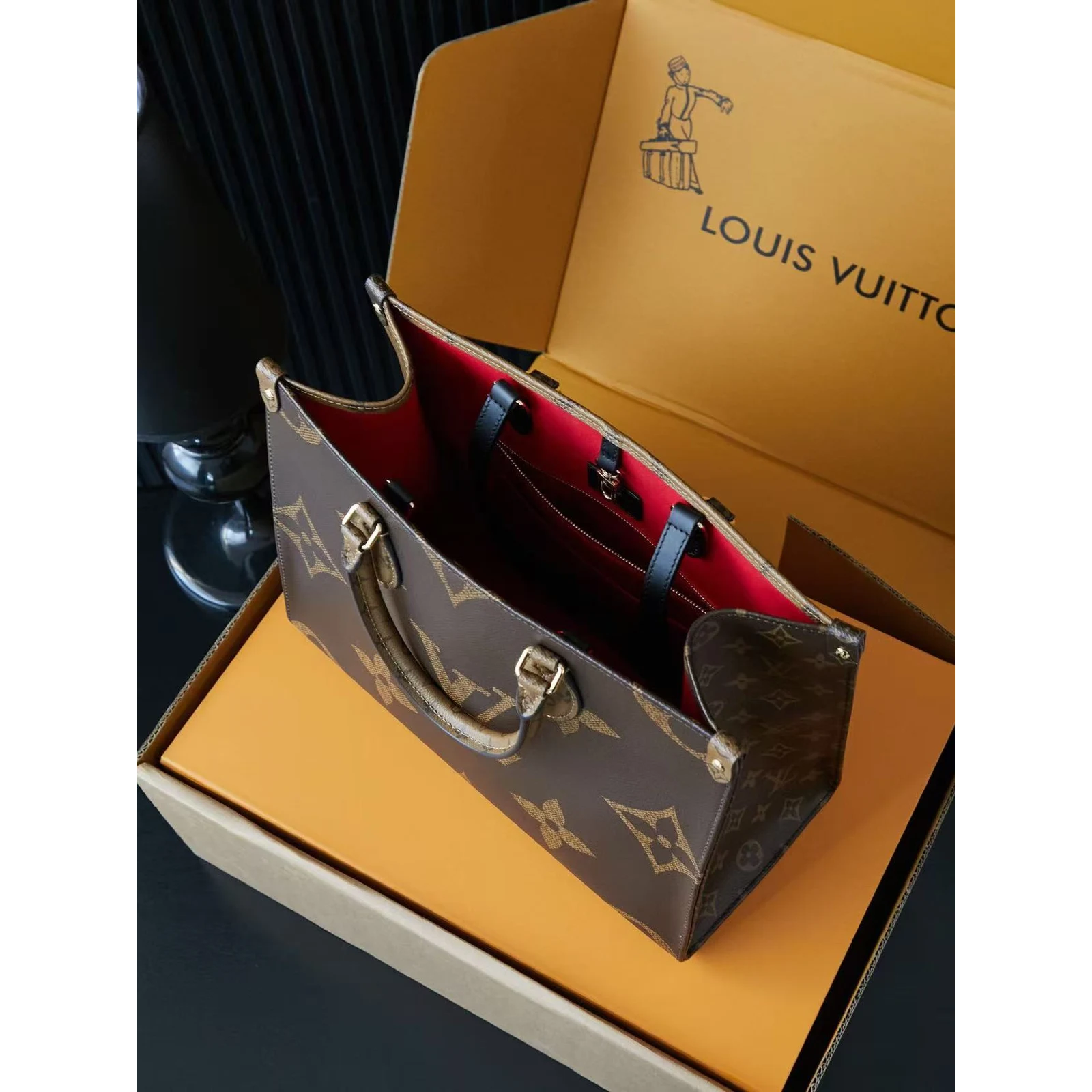 Louis Vuitton OnTheGo MM Monogram Monogram / Monogram Reverse · M45321