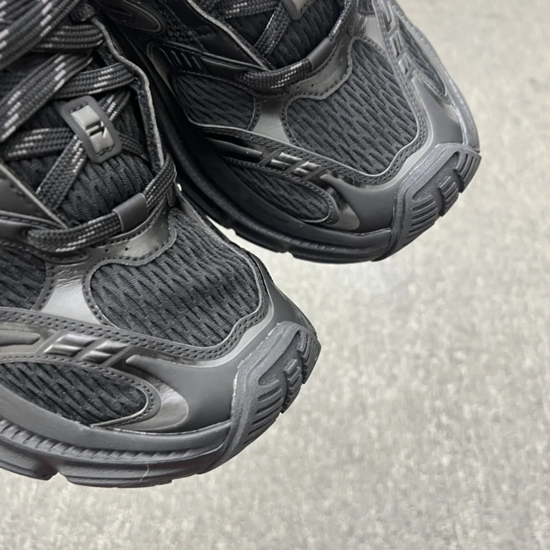 Balenciaga 10XL Sneaker Black · 792779W2MV21000