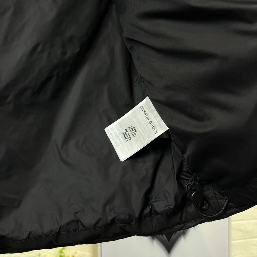 Canada Goose Men's Lodge Vest Black / Classic Disc · 4160M-9061