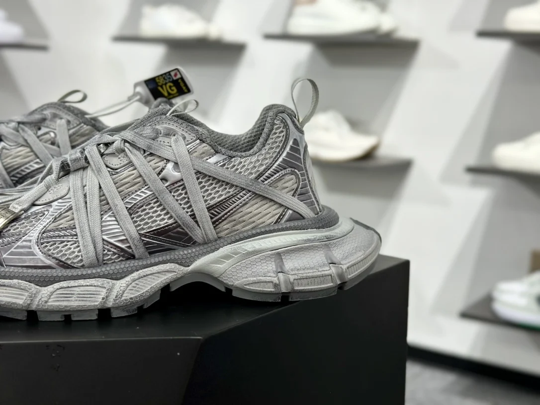 Balenciaga 3XL Extreme Laces B Grey · 825601W3XCH1101