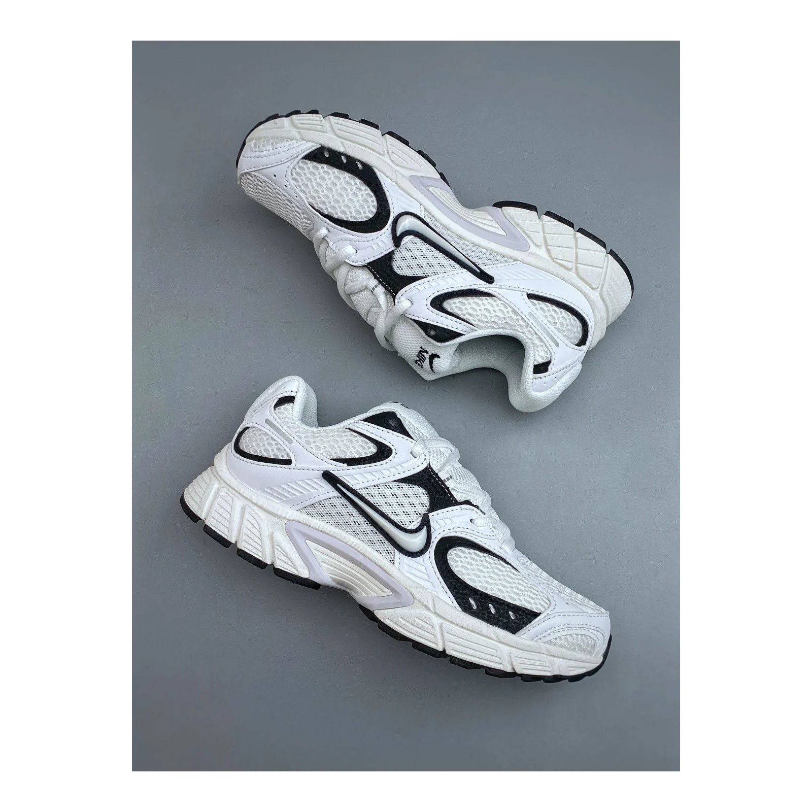 Nike V5 RNR Sail / Black / Vast Grey / Sail · IO7835-100