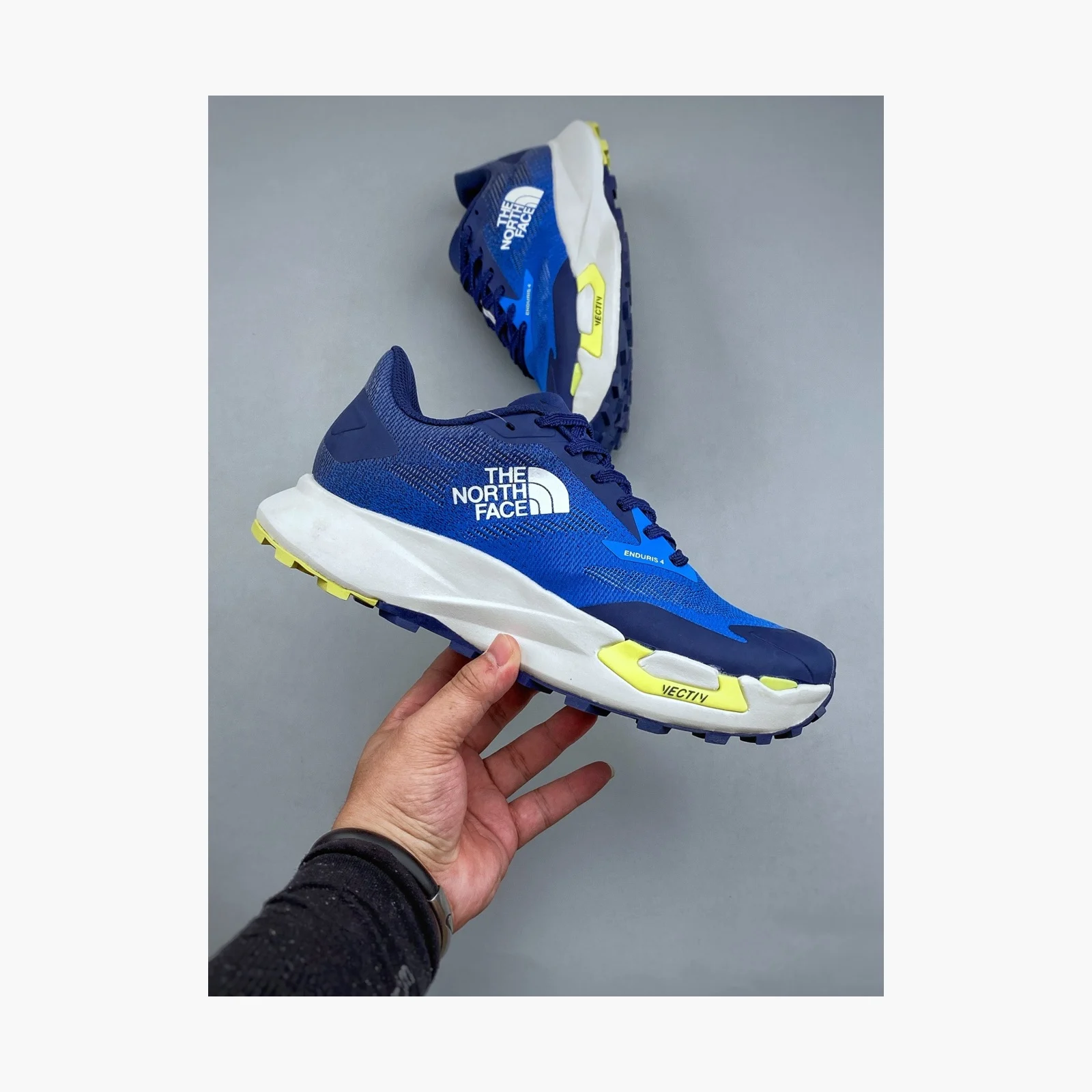 The North Face Men’s VECTIV Enduris 4 Dimmed Algae/Eagle Blue · NF0A8AEP-CIY