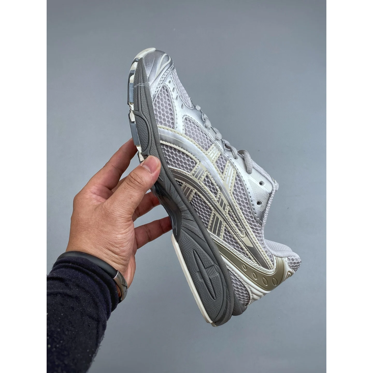 ASICS GEL-KAYANO 14 Concrete / Pure Silver · 1203A537-025