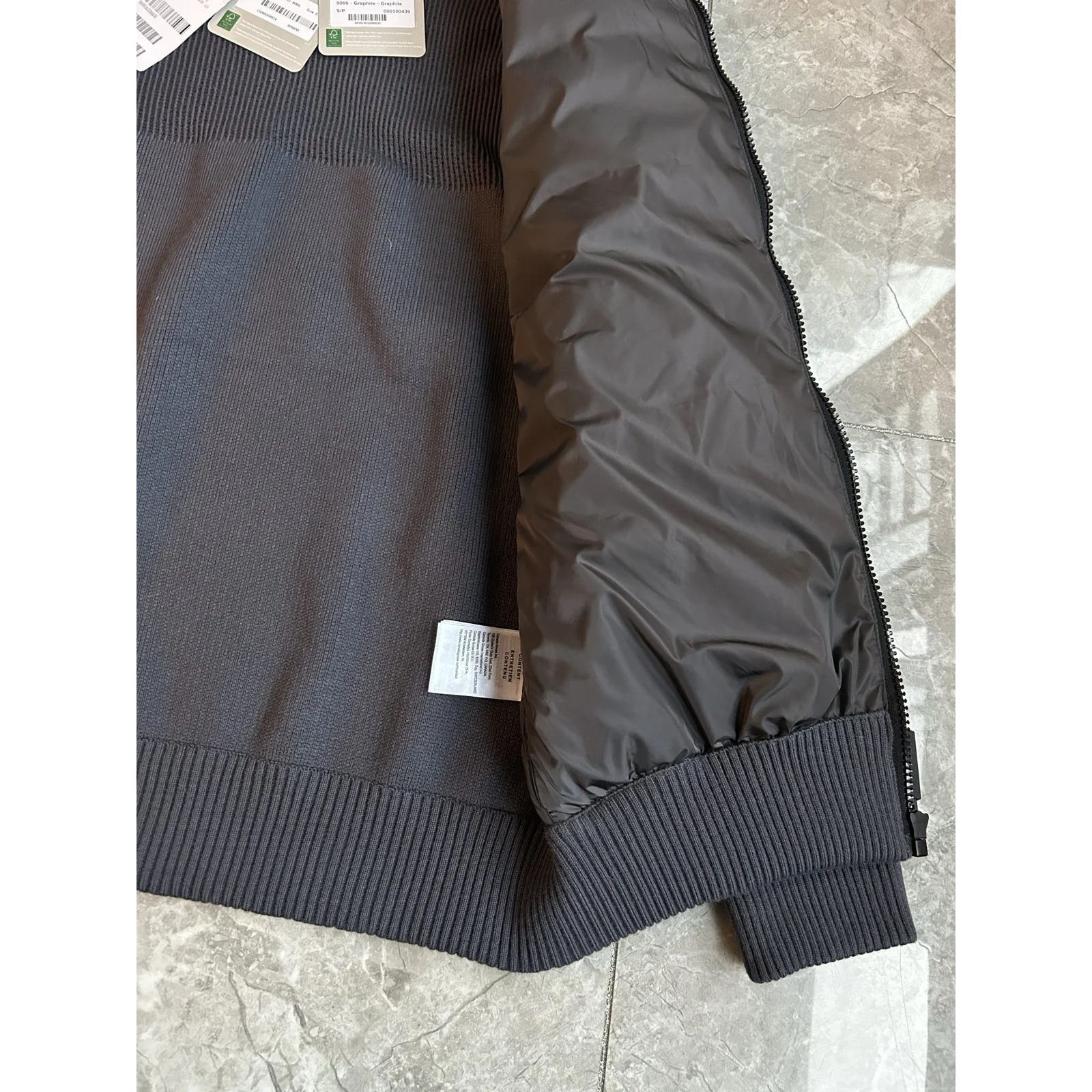 Canada Goose Men's HyBridge Knit Jacket Iron Grey / Classic Disc · 6830M-9699