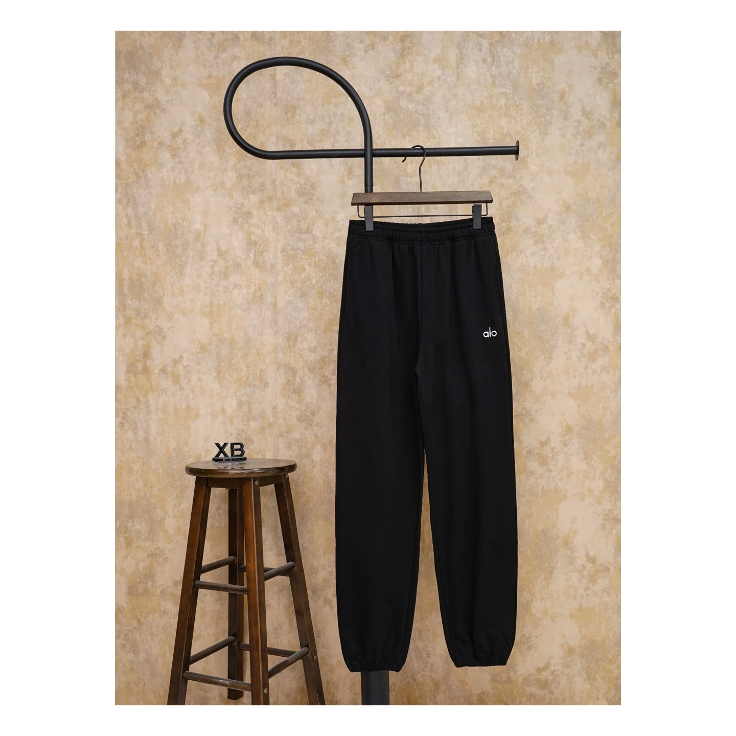Alo Accolade Sweatpant Black · W5942RG