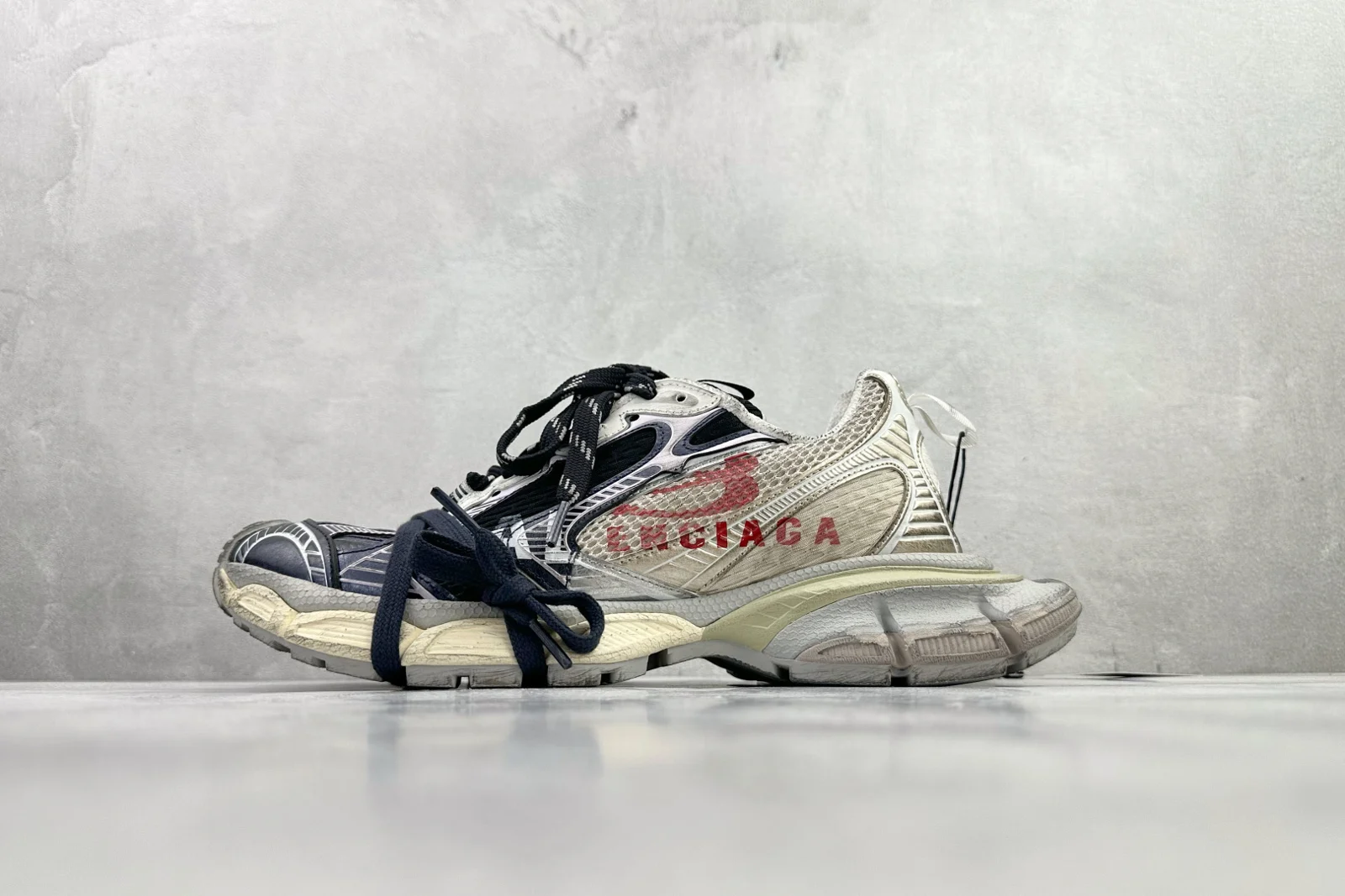 Balenciaga 3XL Split Logo Sneaker Eggshell / Red / Navy · 840090W3XSG9161