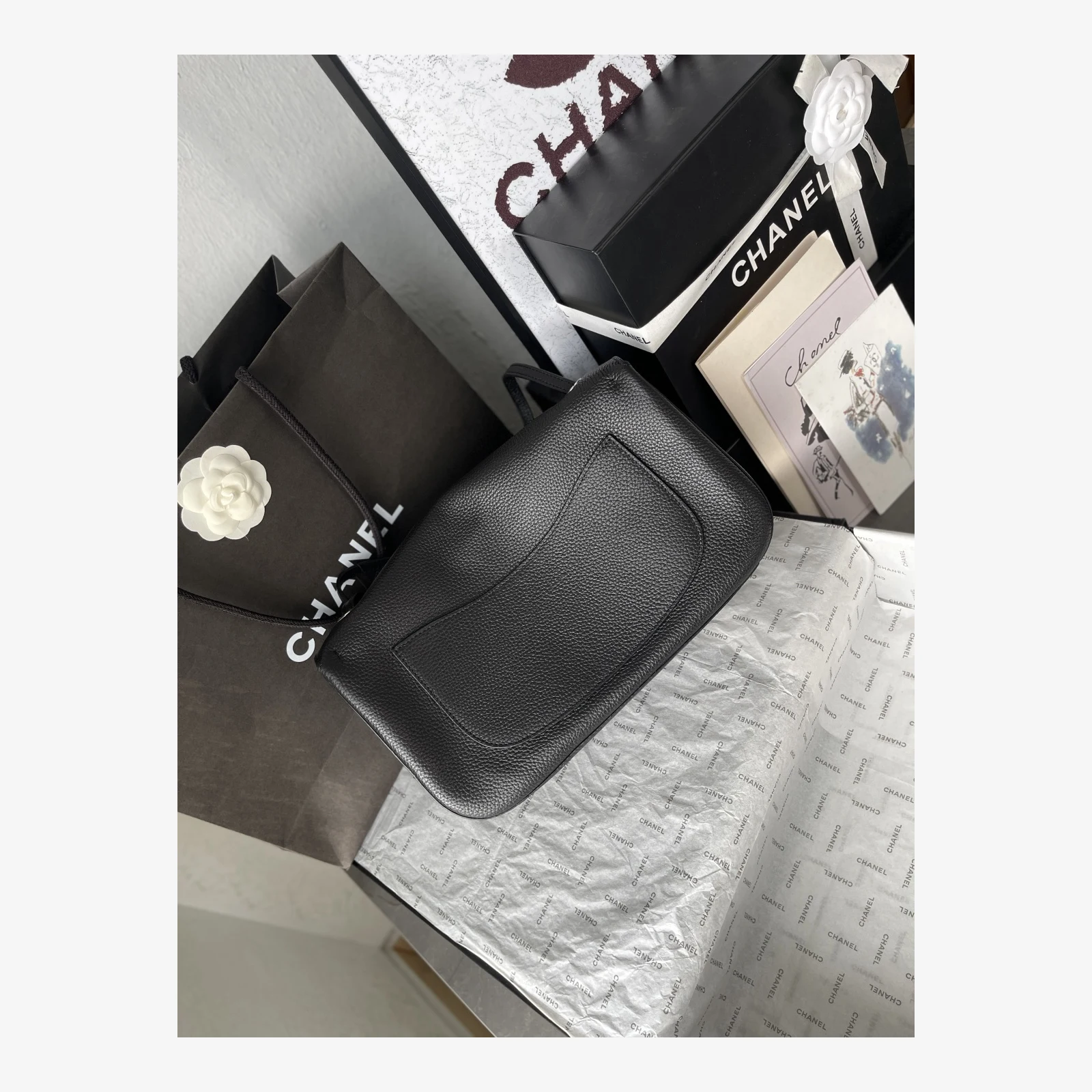 Chanel Maxi Flap Bag AS6231 · Black Grained Calfskin — image 4