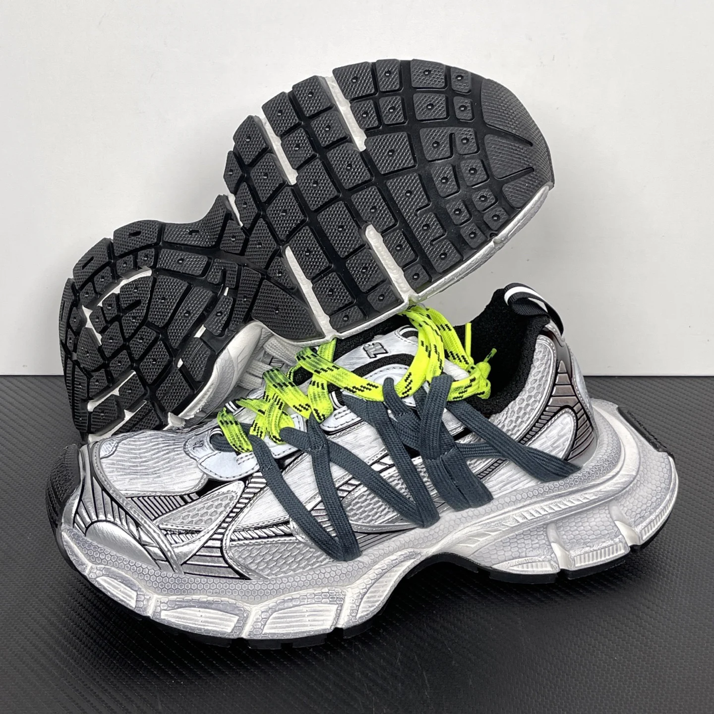 Balenciaga 3XL Interlace Sneaker Grey / Neon Yellow · 863644W3XTL1177