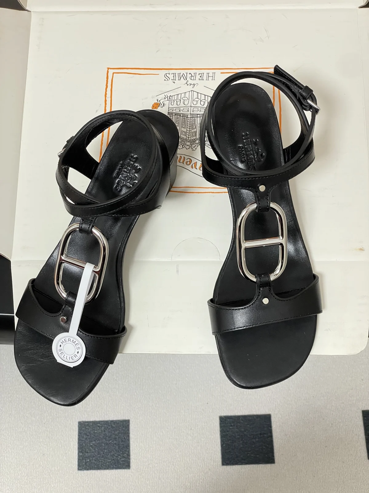 Hermès Miramar 50 Sandal Noir