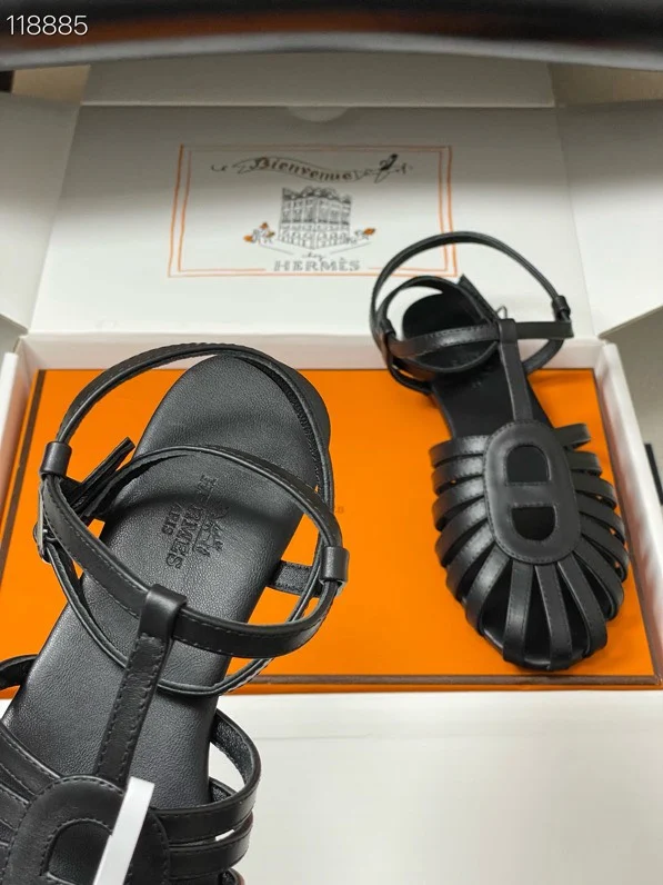 Hermès Nour Sandal Noir