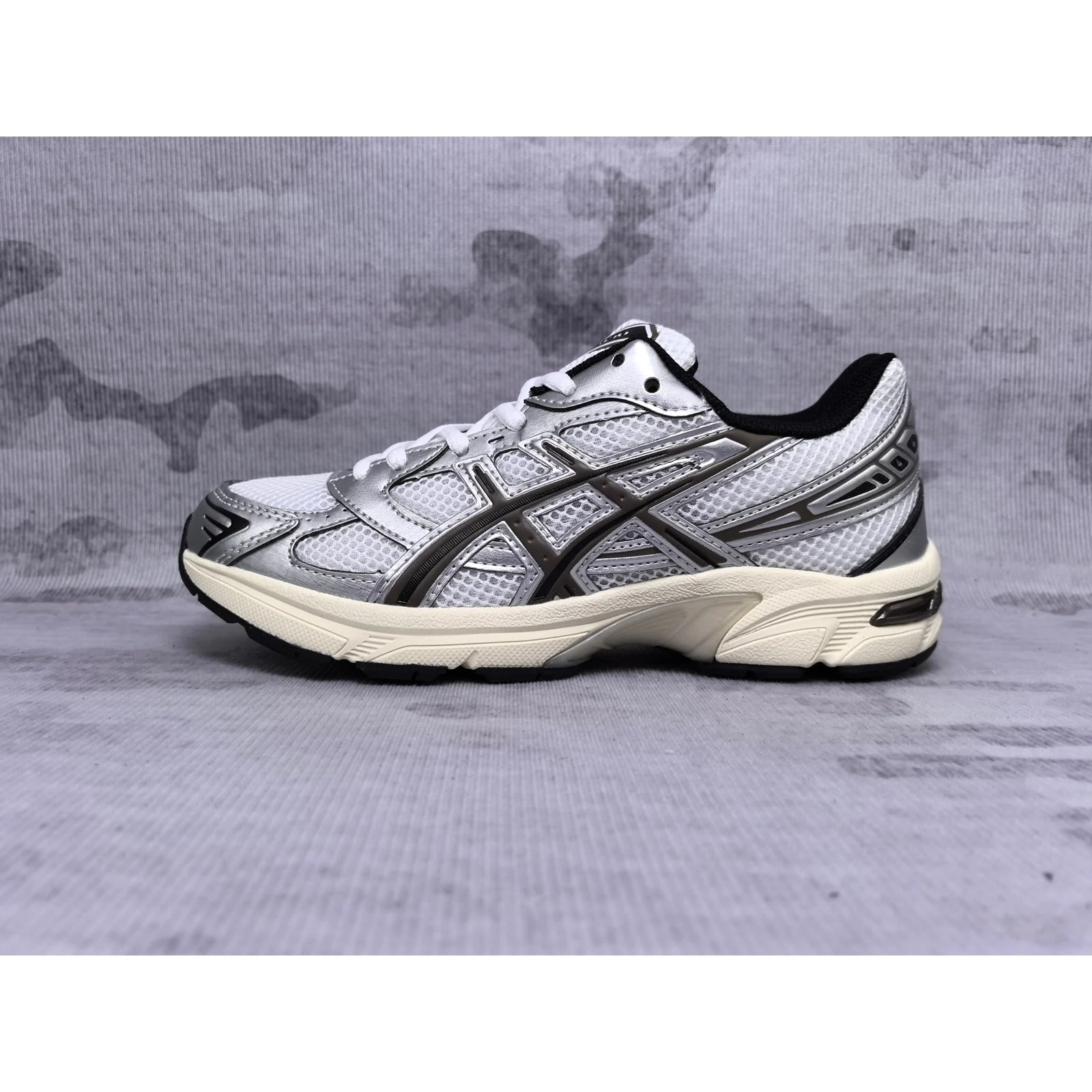 ASICS GEL-1130 White / Clay Canyon · 1201A256-113