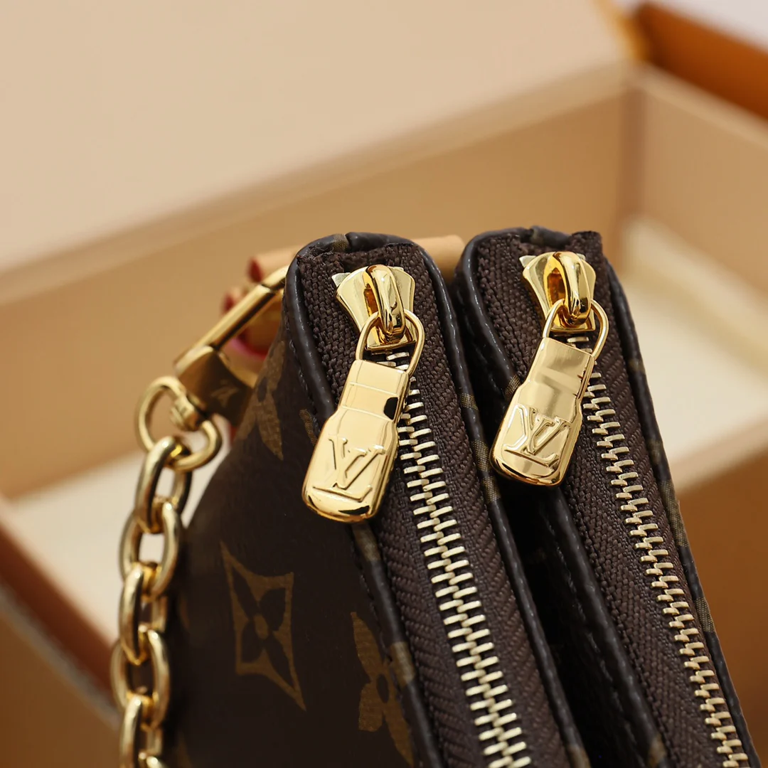 Louis Vuitton Pochette Liv Monogram Monogram · M83008