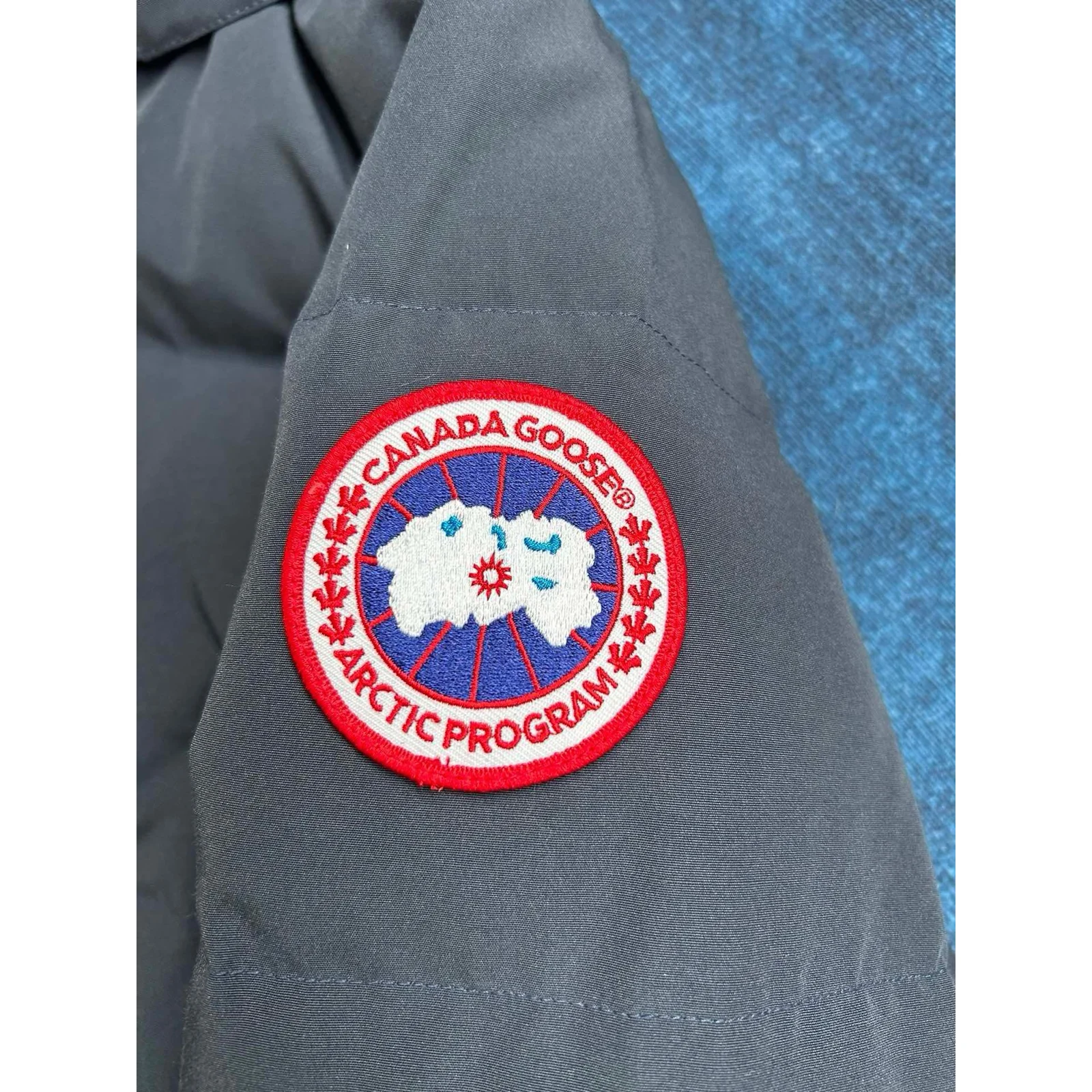Canada Goose Wyndham Parka Atlantic Navy / Classic Disc · 2048M-9063