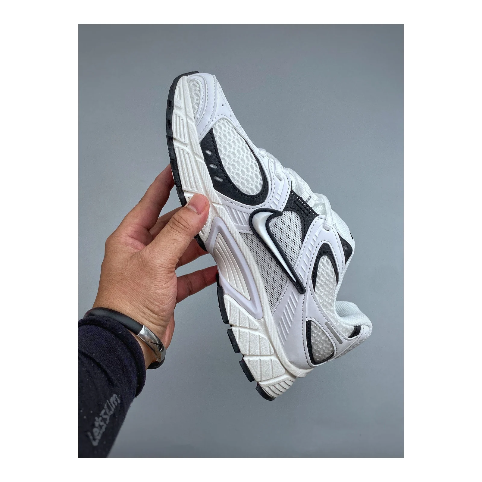 Nike V5 RNR Sail / Black / Vast Grey / Sail · IO7835-100