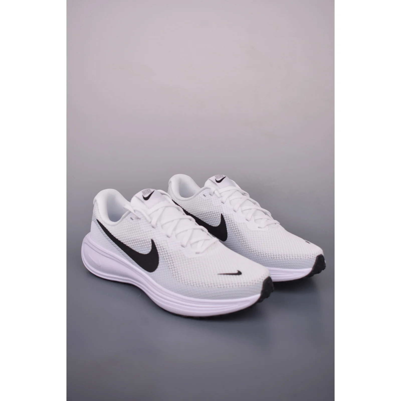 Nike Revolution 8 White / Pure Platinum / Black · HJ9198-101