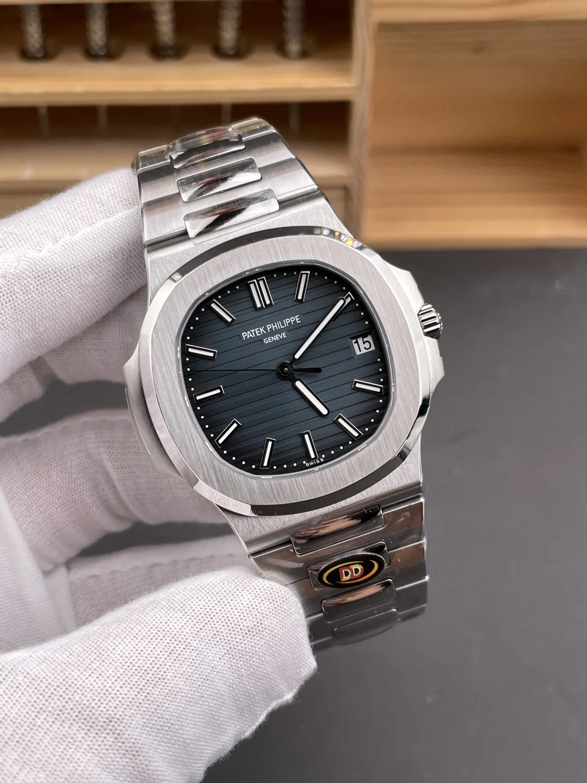 Patek Philippe Nautilus 5711/1A-010 Blue Dial Watch — image 2