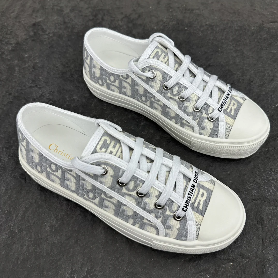 Dior Walk'n'Dior Sneaker Stone Gray Dior Oblique Embroidered Cotton · KCK211OBE_S33G
