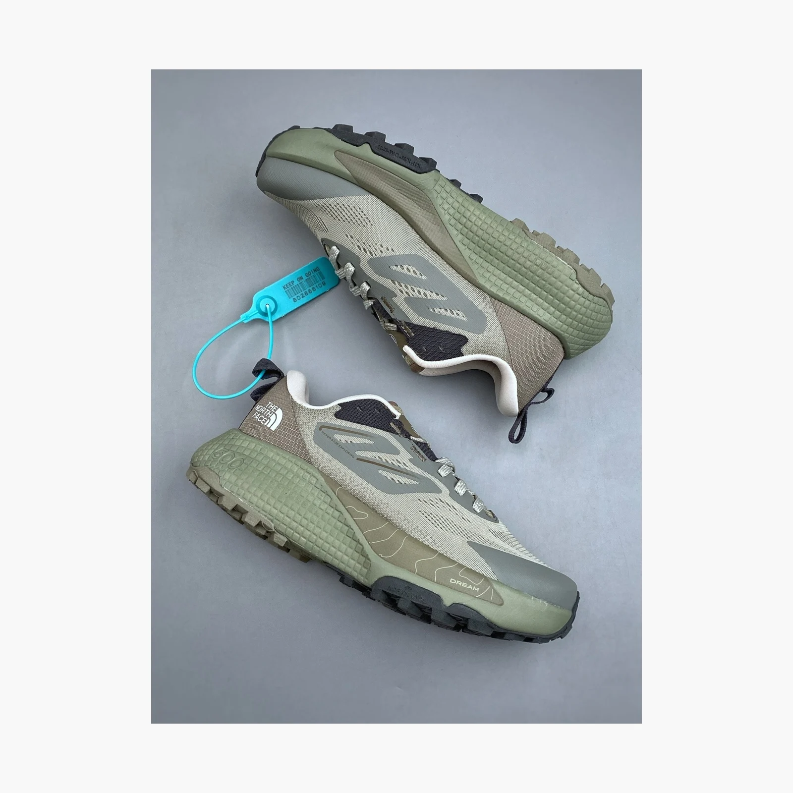 The North Face Men’s Altamesa 500 Concrete/Smoked Pearl · NF0A83N3-511