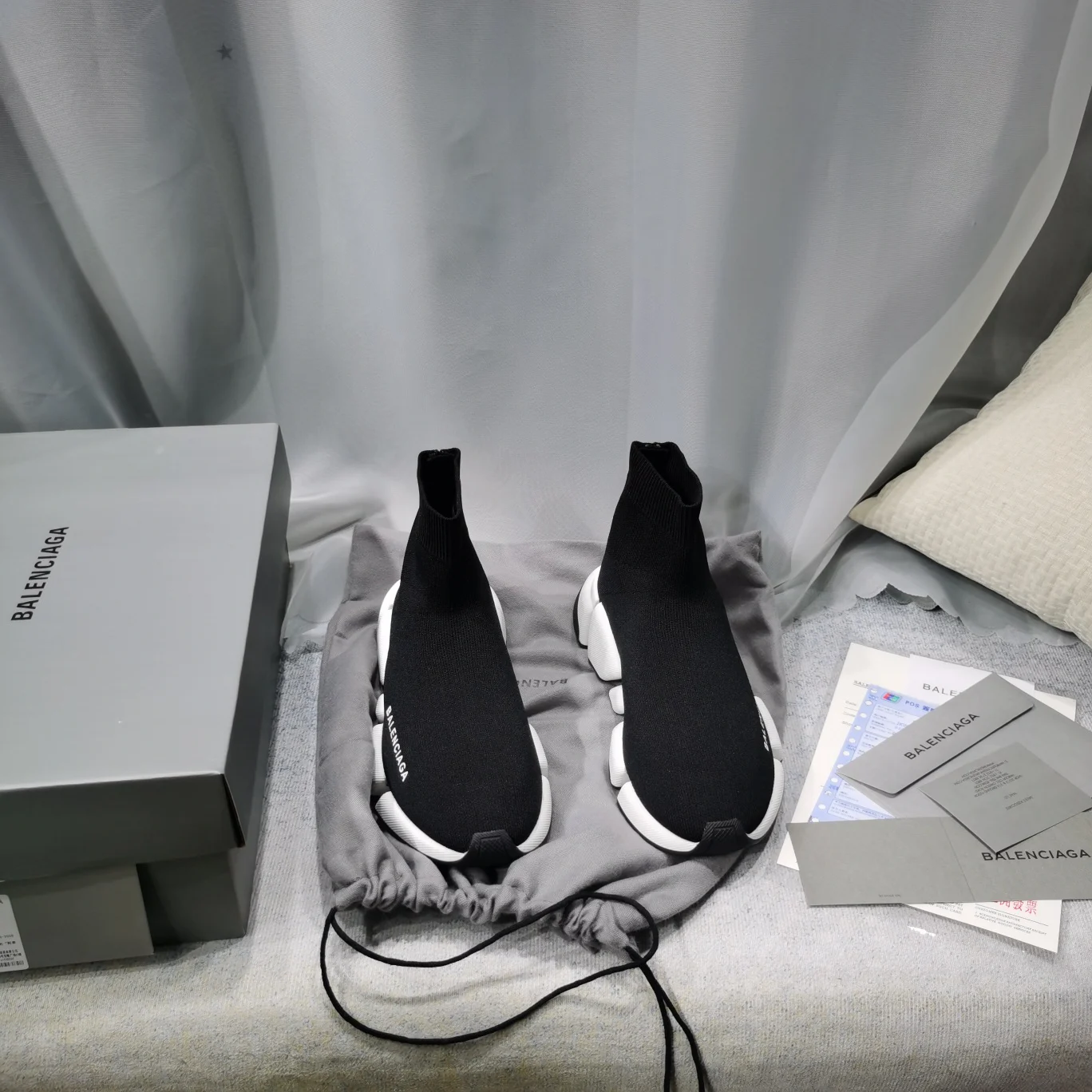Balenciaga Speed 2.0 Black / White · 617196W2DB21015