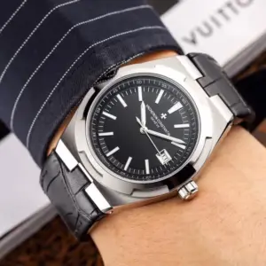 Vacheron Constantin Overseas Self-winding 4500V Watch Black dial steel case black rubber · 4500V/110A-B483