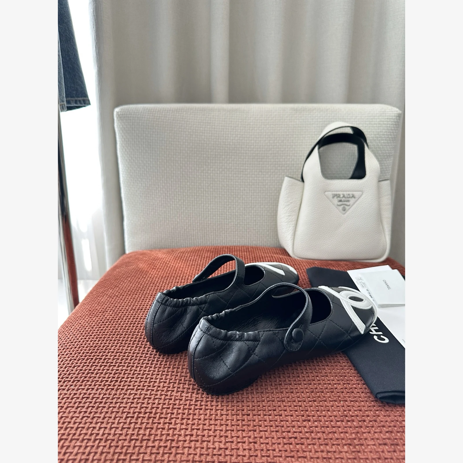 Chanel Coco Beach 2026 Ballet Flats G47163 · White & Black Lambskin White & Black · Lambskin