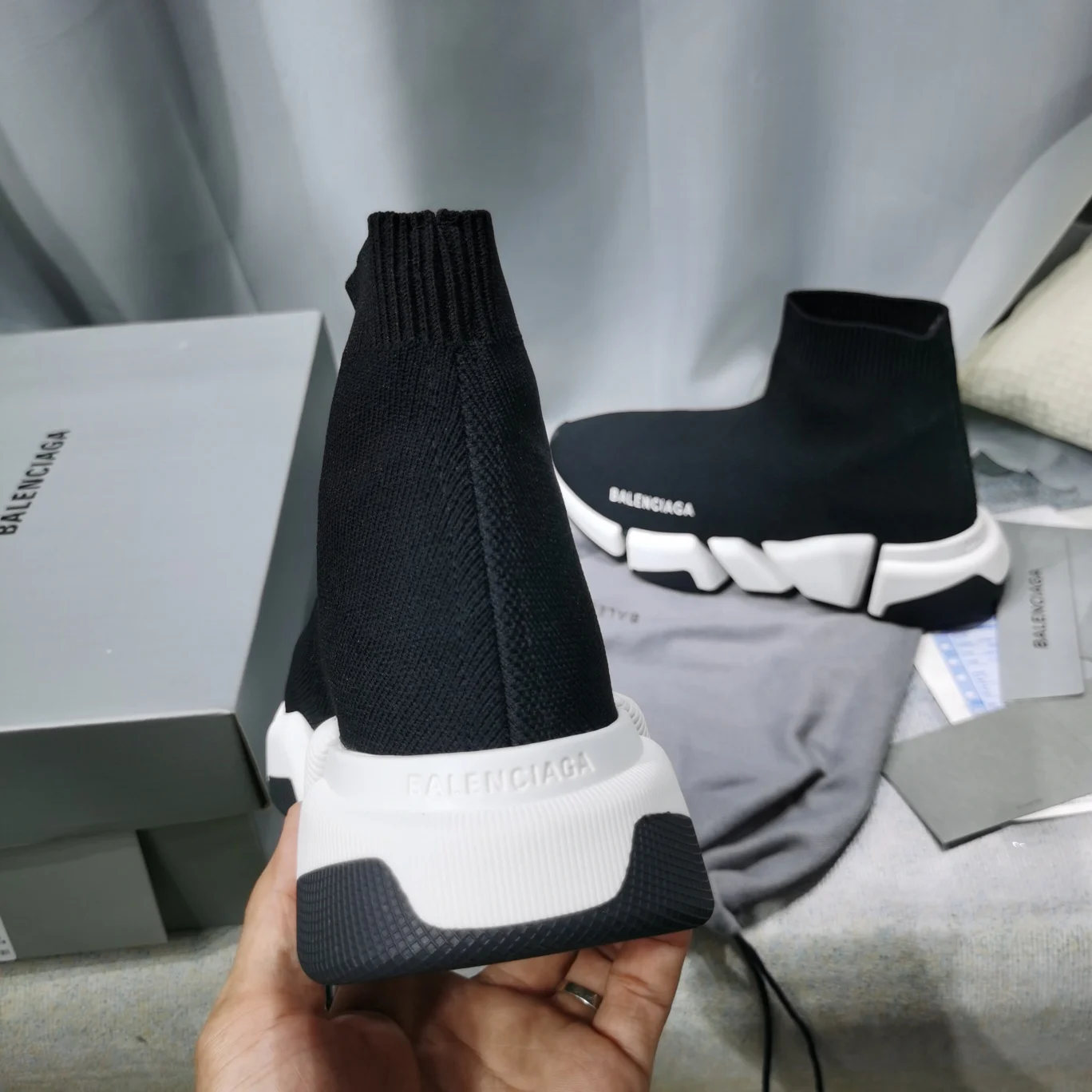 Balenciaga Speed 2.0 Black / White · 617196W2DB21015