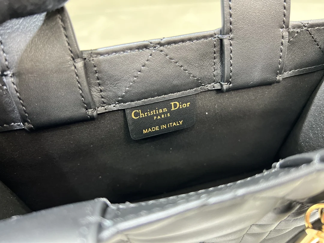 Dior Mini Book Tote Black Macrocannage Calfskin · S5573OWHP_M900