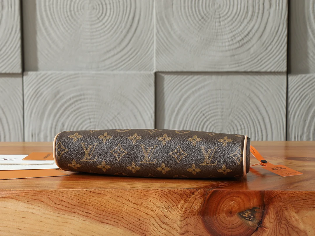 Louis Vuitton Pochette Eva Monogram Monogram · M13567