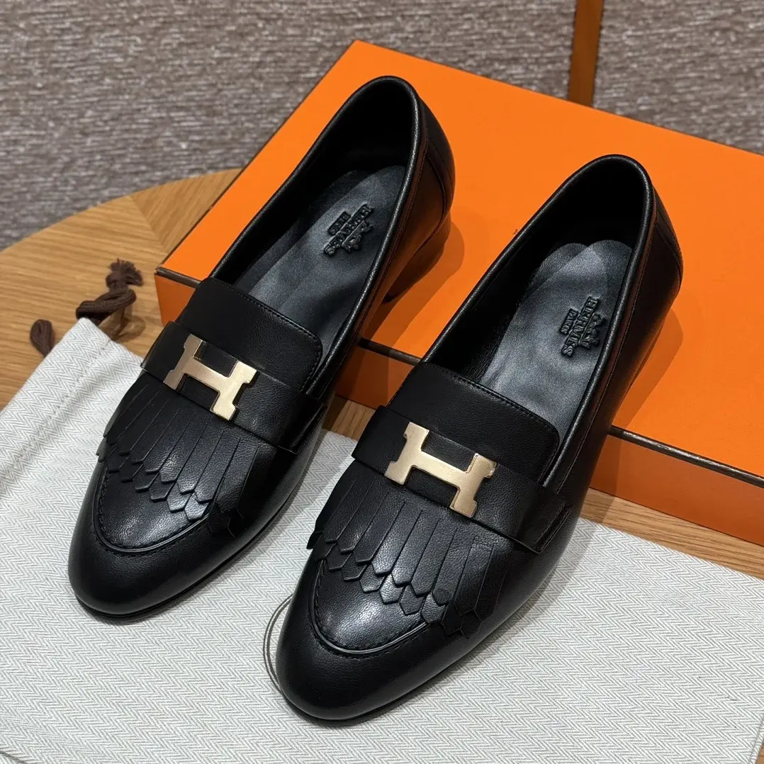 Hermès Royal Loafer Noir full view