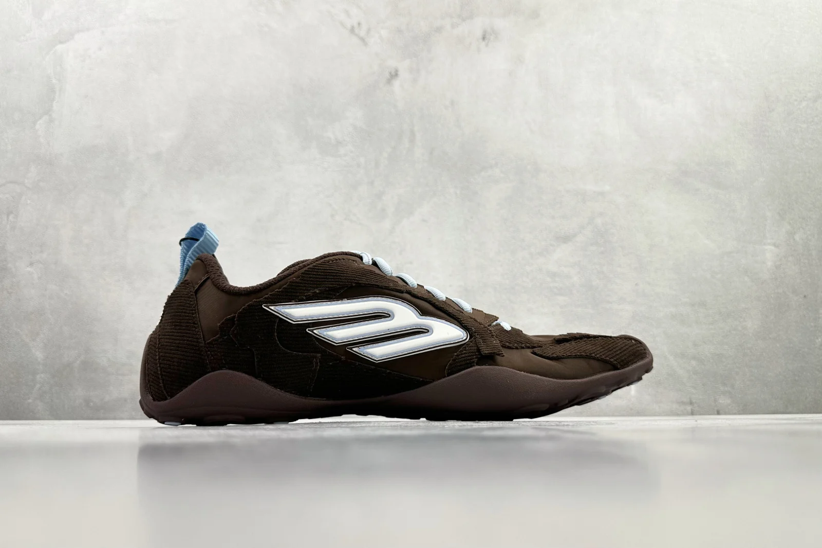 Balenciaga Monday Ultra Sneaker Brown / White / Light Blue / Beige · 853505WMNDI2994